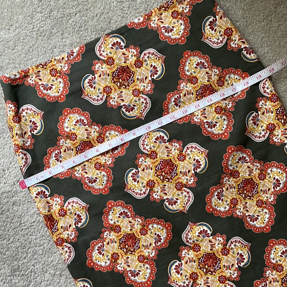 Loft pencil skirt. Size 10. - Picture 10 of 11